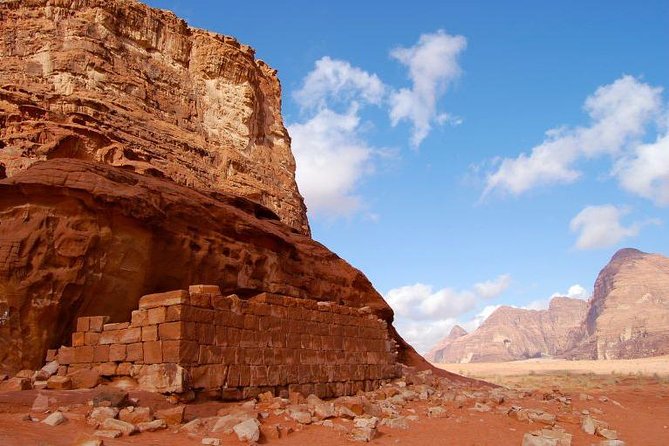 Full-Day Jeep Safari "Wadi Rum Highlights!" w/ Bedouin Lunch - Comfort, clothing, and the practical bits