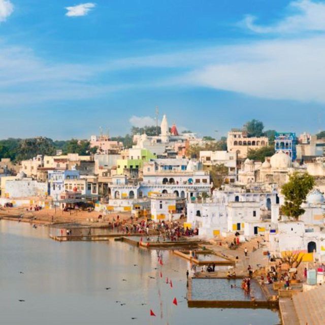 Fullday pushkar tour from jaipur with guid+camel/jeep safari - Arriving at Brahma Temple