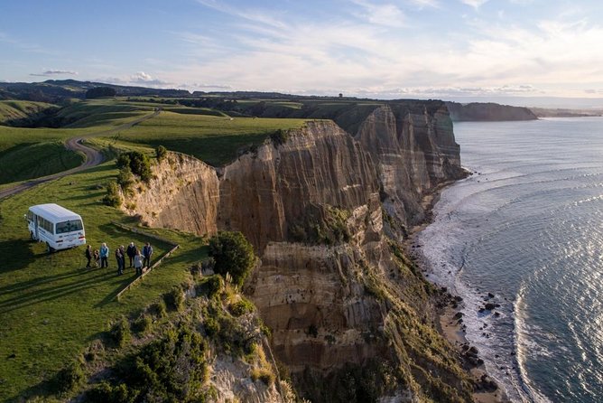 Gannet Safaris Overland tour to Cape Kidnappers Gannet Colony - The Drive Across Cape Kidnappers Station