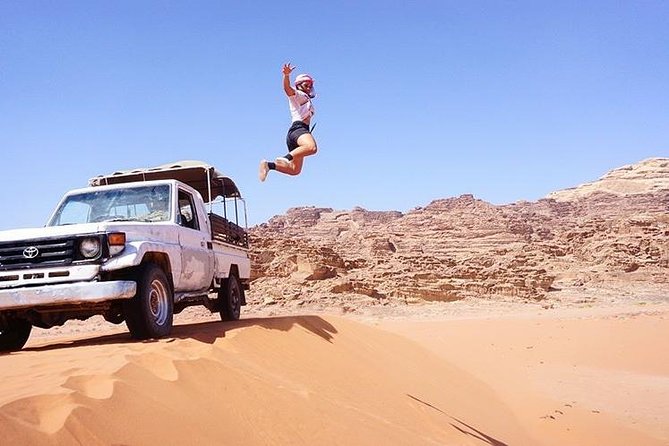 Half-Day Jeep Safari "Wadi Rum Highlights!" w/ Professional Bedouin Guide - The Bedouin guide makes the difference