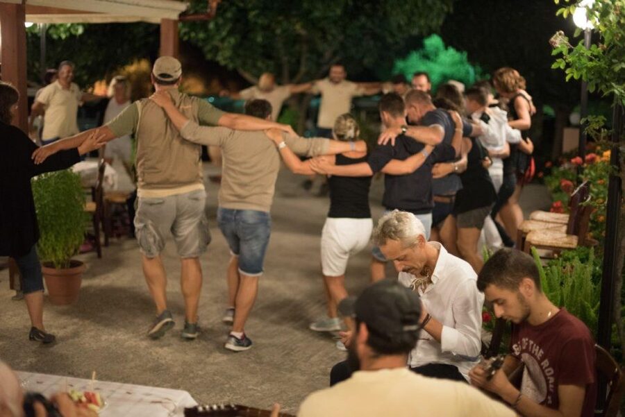 Heraklion: Sunset Safari with Dinner & Prosecco - Moonlit views on the way back