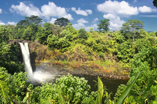 Hilo Shore Excursion: Volcano Safari Lava Caves & Black Sand - Kaumana Caves and the first real test of your footing
