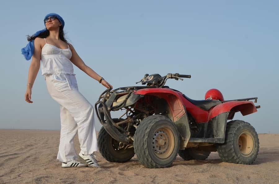 Hurghada: Quad and Buggy Safari with Dinner and Show - How the guides shape the experience