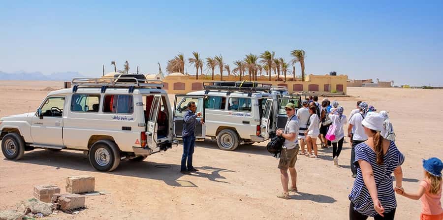 Hurghada: Safari Jeep, Buggy, Camel, Quad, Bedouin Dinner - A six-hour outing beyond Hurghada