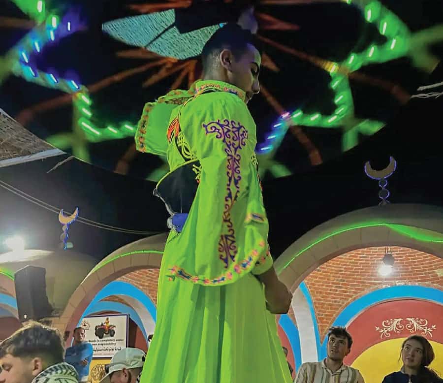 Hurghada: Safari Jeep & Camel Ride with BBQ Dinner & Show - A five-minute camel ride with realistic expectations
