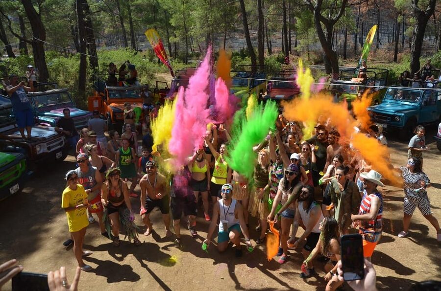 Icmeler Jeep Safari, Lunch, Water Fight, Colour & Foam Party - Lunch with grilled chicken and local food