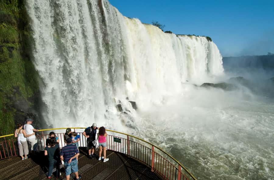 Iguassu Falls: Guided Tour & Macuco Safari on Pontoon Boats - The guide and transport make the day easier