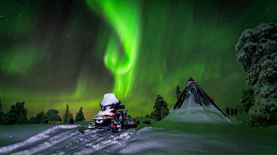 Inari: Northern Lights Hunt Snowmobile Safari - Small details that make the night better