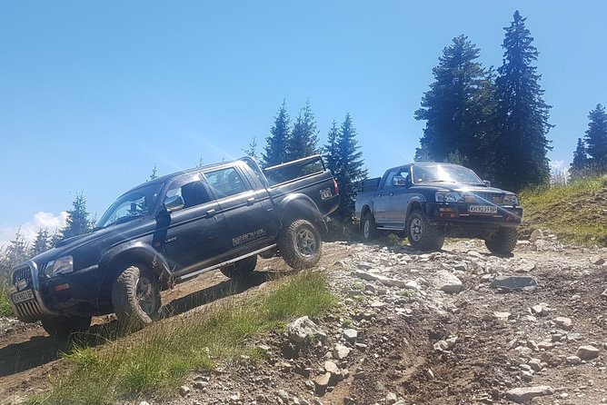 Jeep Safari Varna, Albena, Golden Sands & Kranevo - Riding in an older Land Rover