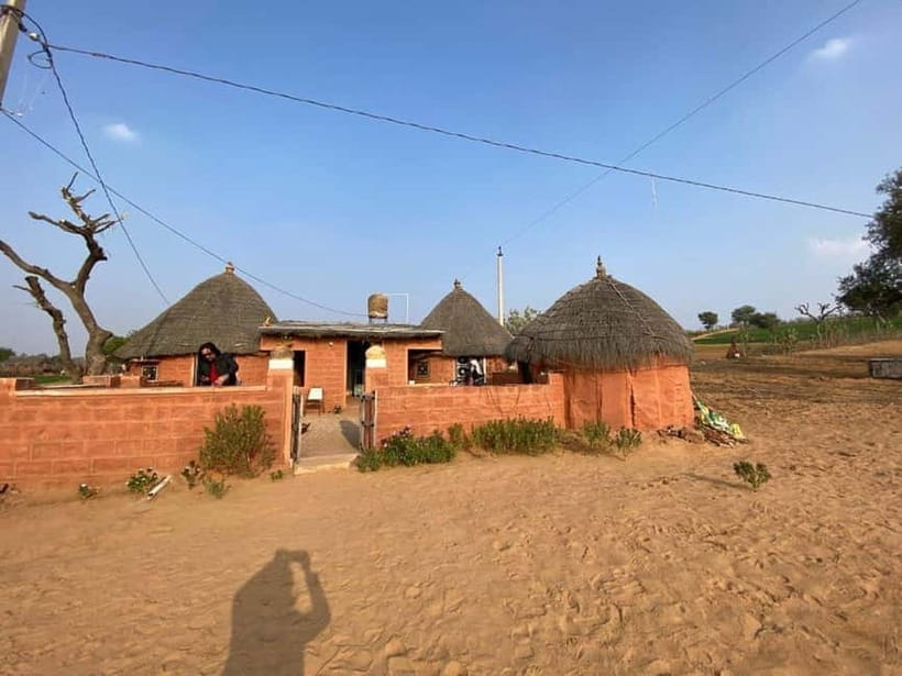 Jodhpur: Overnight Stay in Desert with Camel Safari - A traditional welcome at the family home