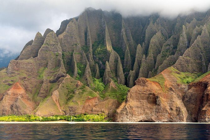 Kauai Deluxe Waterfall Safari: Helicopter Tour - Why an aerial tour makes sense on Kauai