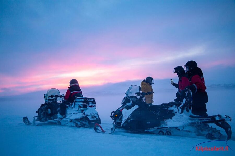 Kilpisjärvi: Border of Three Countries Snowmobile Safari - Learning the snowmobile before the route begins