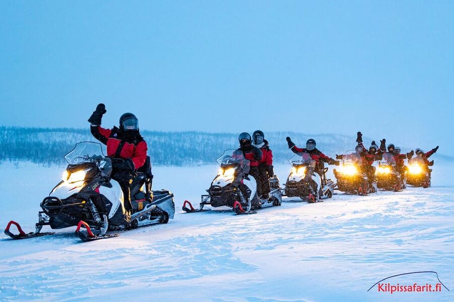 Kilpisjärvi: Border of Three Countries Snowmobile Safari - Meeting at Kilpissafarit and getting ready