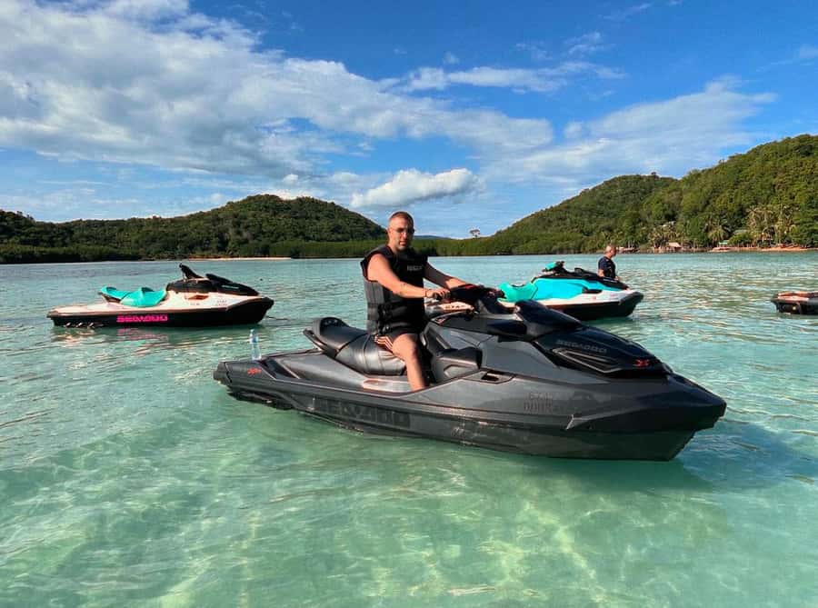 Koh Samui: Jetski Safari, Snorkeling to Pig & Virgin Islands - Koh Tan: swimming and snorkeling in protected waters