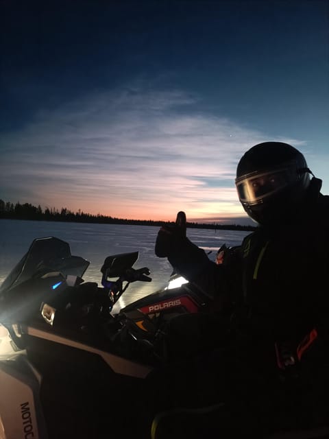 Lapland: Private Snowmobile Safari with arctic Local Guide - Warm clothing, heated grips, and staying comfortable