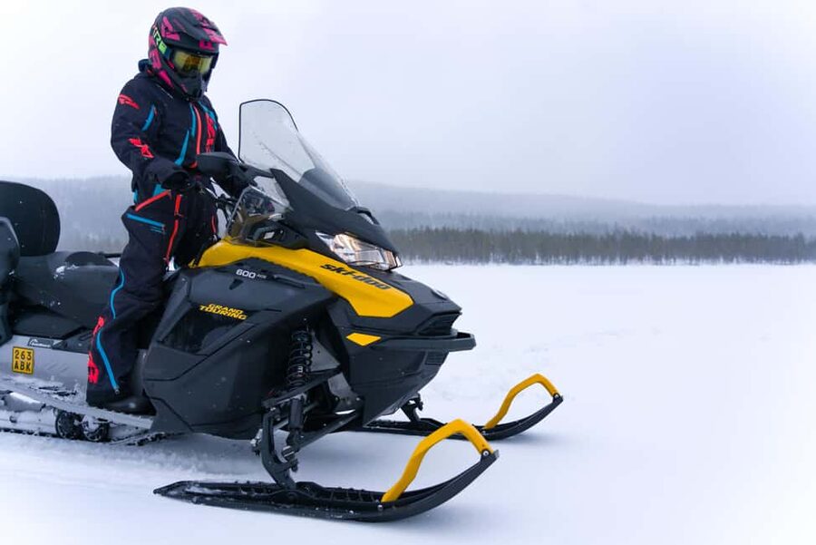 Levi: 2.5-Hour Snowmobile Safari (option to buy 360 video) - The private hut and Sámi gáfeboddu