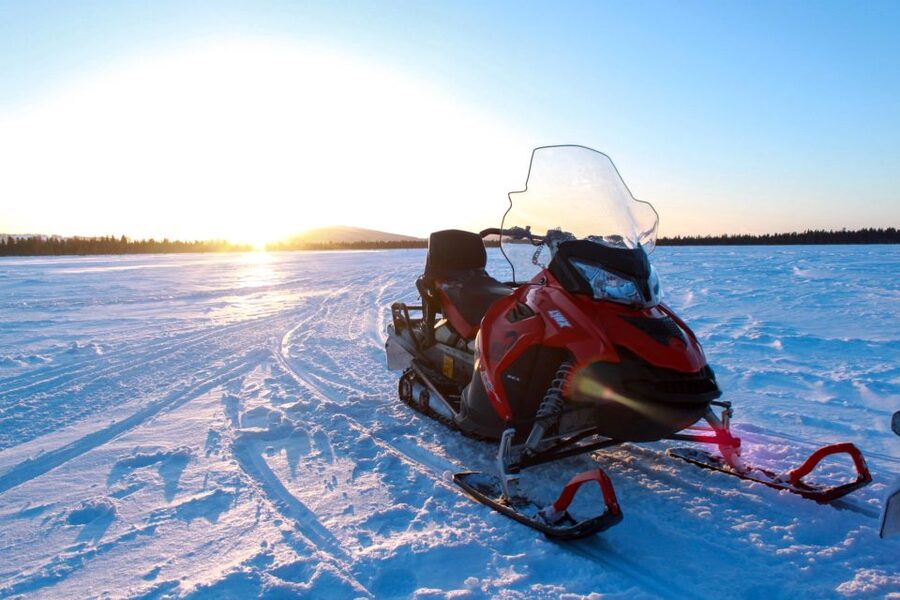 Levi: 3 Hour Snowmobile Safari Around Levi with Coffee Break - Guides, safety, and the pace of the group