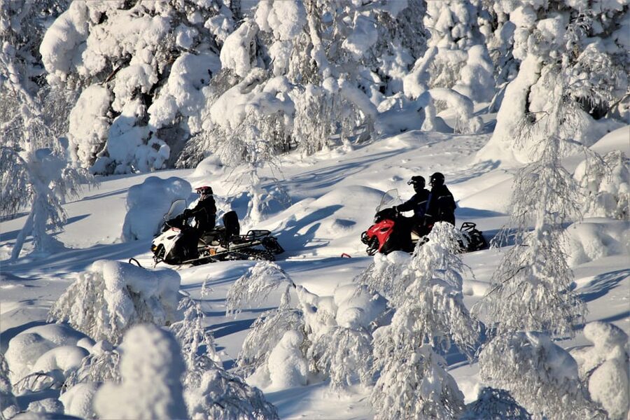 Levi: Easy Snowmobile Safari into the Nature - Leaving Levi for the white forest