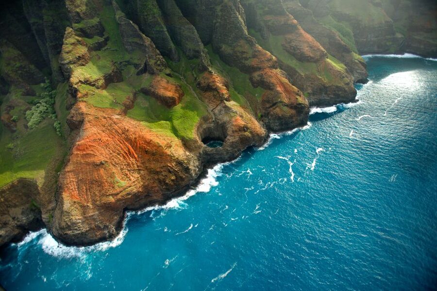 Lihue: Deluxe Waterfall Safari Helicopter Tour - Waialeale Crater and Jurassic Falls