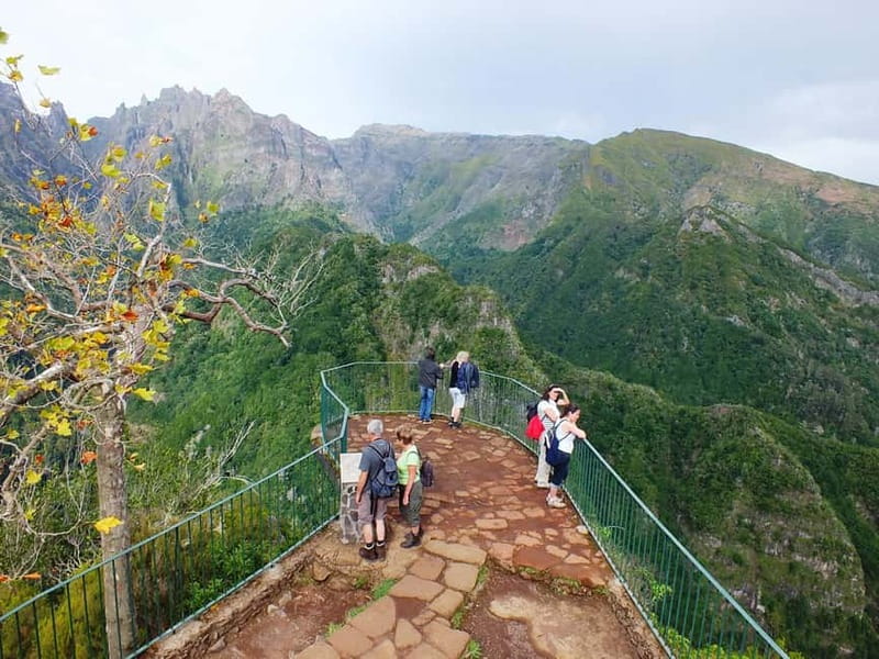 Madeira: Santana Jeep Safari and Referta Levada Walk - Santana’s houses and the two-hour midday pause