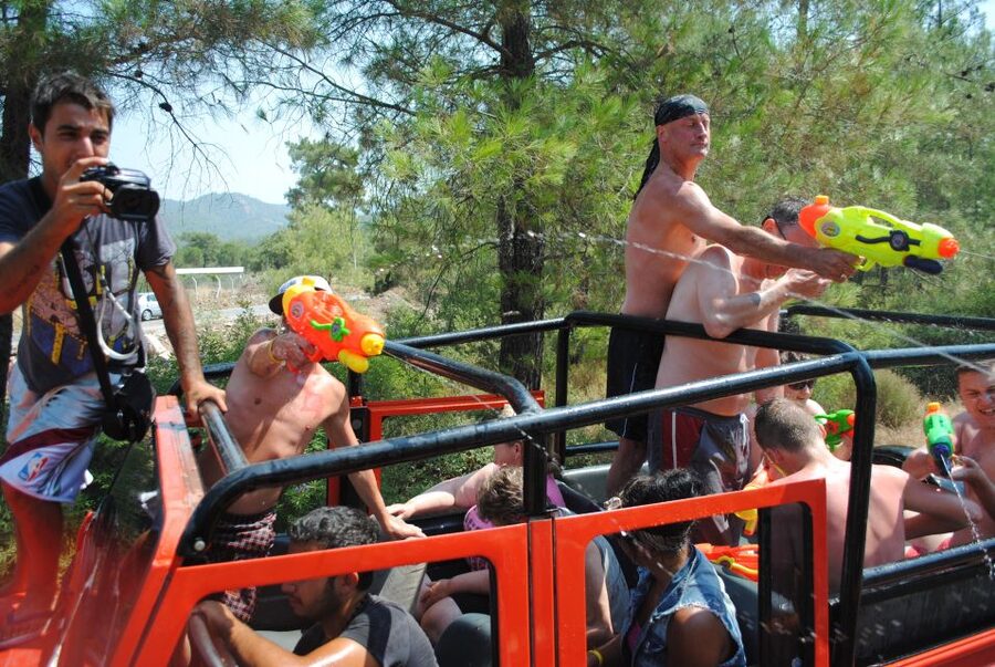 Marmaris Jeep Safari Water Fight, Colour and Foam Party - The first 30 minutes: Jeep ride and safety briefing