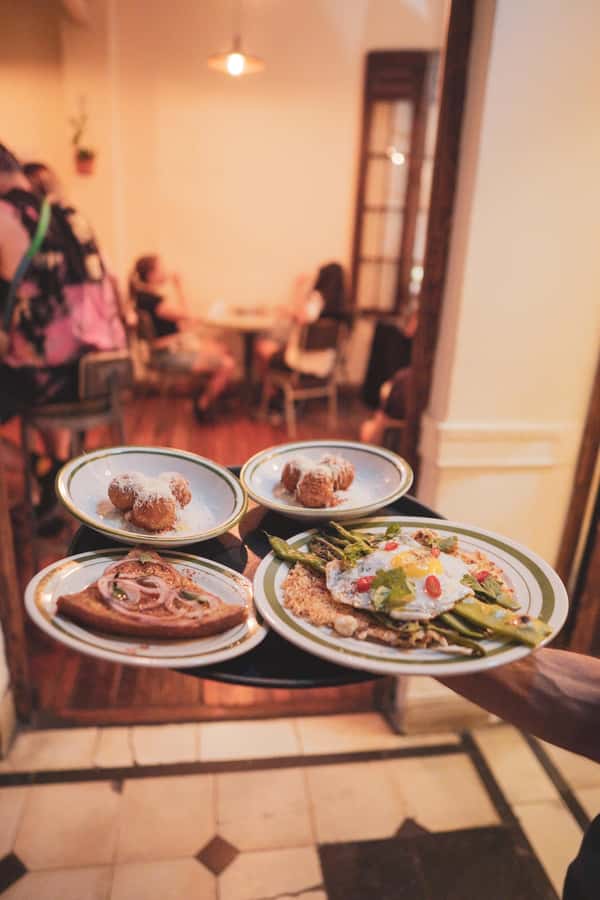 Mendoza Food Safari - 4 Top Restaurants in One Night - Central Mendoza between the tables