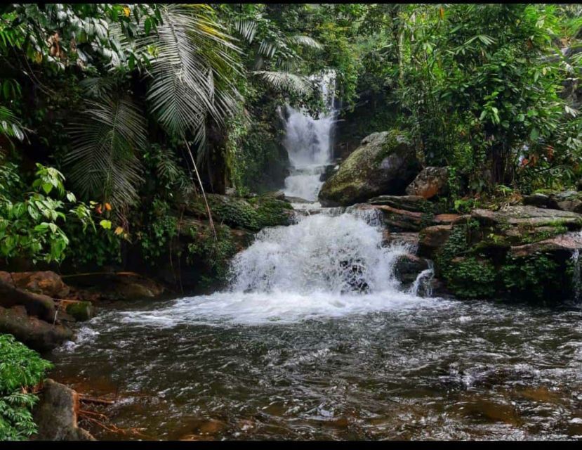 Munnar: Tea Garden and Elephant Safari Trip by 4x4 - 33 Waterfalls and the rough-road part of the trip