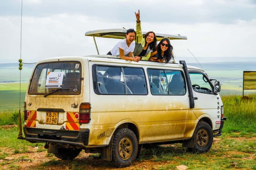 Nairobi: 4 Day Masai Mara and Lake Nakuru Camping Safari - A full day searching the Mara