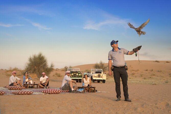 Overnight Desert Safari - Vintage Land Rovers & Traditional Activities - What dinner is like under the desert sky