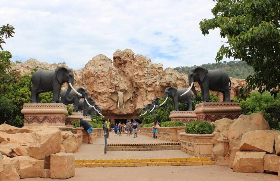Pilanesberg Full-Day Shared Safari with Sun City Visit - Sun City at midday: glamour beside the bush