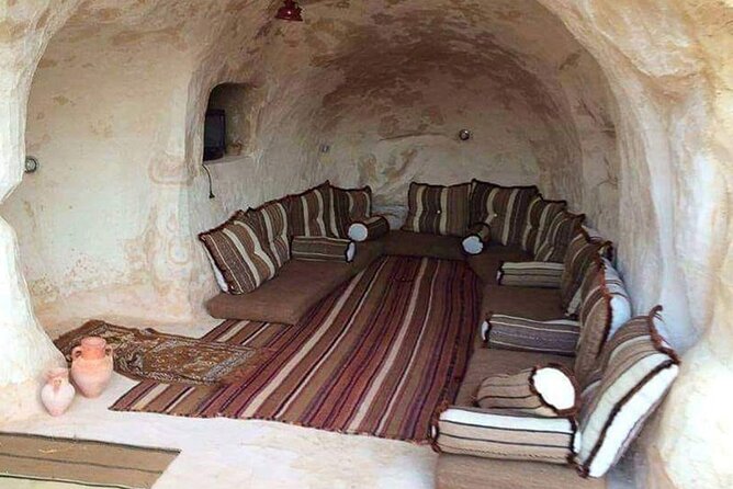 Private 2 Days Jeep Safari to White Desert and Bahariya Oasis - Sunrise, breakfast, and the return to Cairo