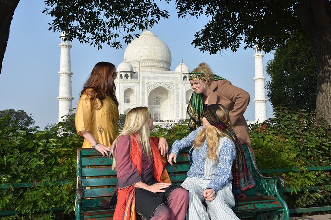 Private 4-Day Golden Triangle Tour with Ranthambore Tiger Safari - Day one: Jama Masjid, Chandni Chowk, and Old Delhi by rickshaw