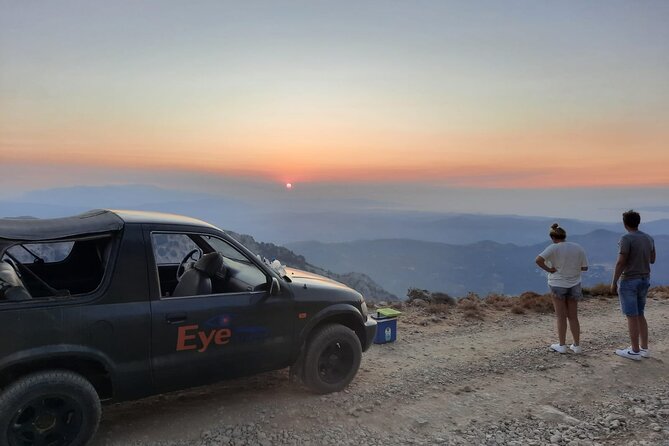 PRIVATE Jeep Safari 4x4 SUNSET (with Dinner) in Mountains CRETE - A sunset designed for a small group