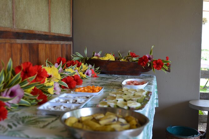 Private Safari Adventure Tour in Bora Bora with Local Guide - Drinks, fruit, and the practical comfort level
