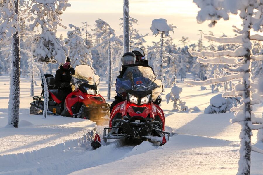 Rovaniemi: Snowmobile Safari to a Reindeer Farm - What driving the snowmobile is really like