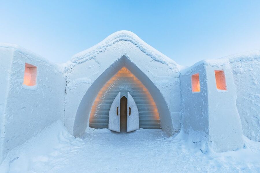 Rovaniemi: Snowmobile Safari to Arctic Snow Hotel - Riding from Rovaniemi into the frozen forest
