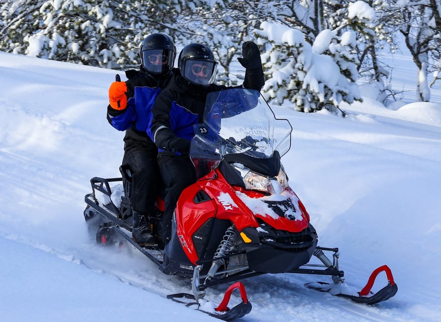 Saariselkä: Ice Fishing Safari by Snowmobile - A quiet Finnish experience with a motorized beginning
