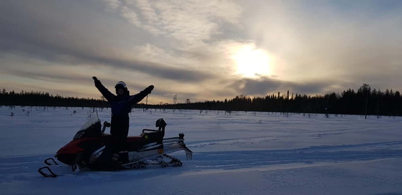 Saariselka: Snowmobile Safari on Tundra with BBQ - The first lesson makes the ride easier