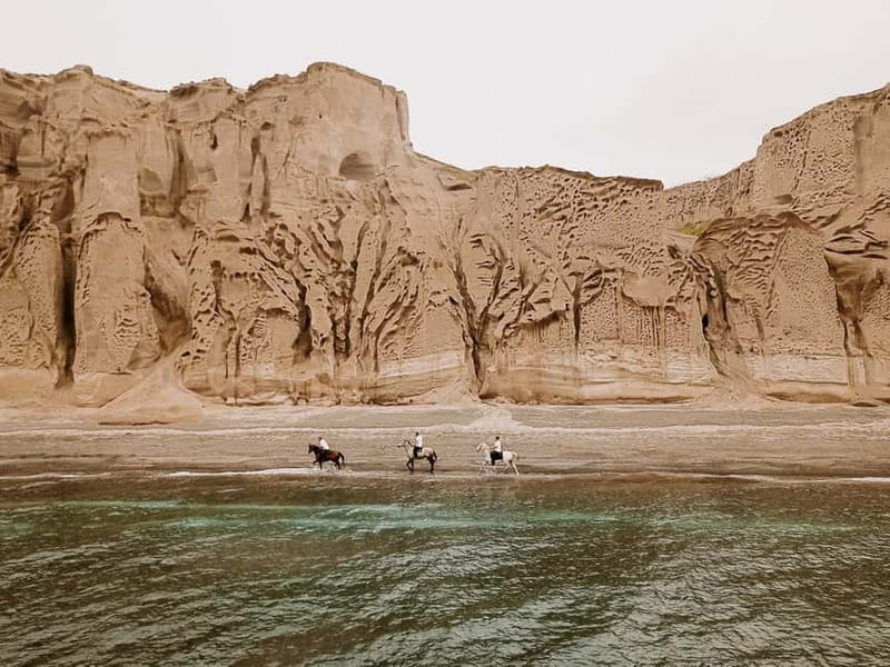Santorini: Extreme Horse Safari with Beach Gallop - The Caldera viewpoint and volcano views