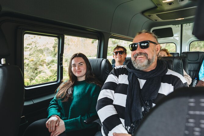 Seal Coast Safari - Exclusive access to Wellington's secret coast - Comfort, pickup, and timing