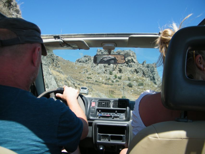 Self-Drive Jeep Safari to South Coast, Palm Beach & Canyons - What driving the Jeep is really like