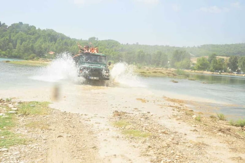 Side: Jeep Safari Adventure with Lunch at Green Lake - Water fights, dust, and the practical side of the Jeep