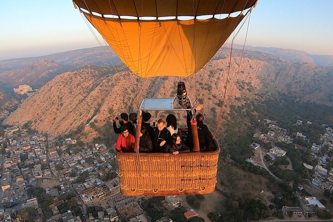 SkyWaltz Hot Air Balloon Safari - What the one-hour flight feels like