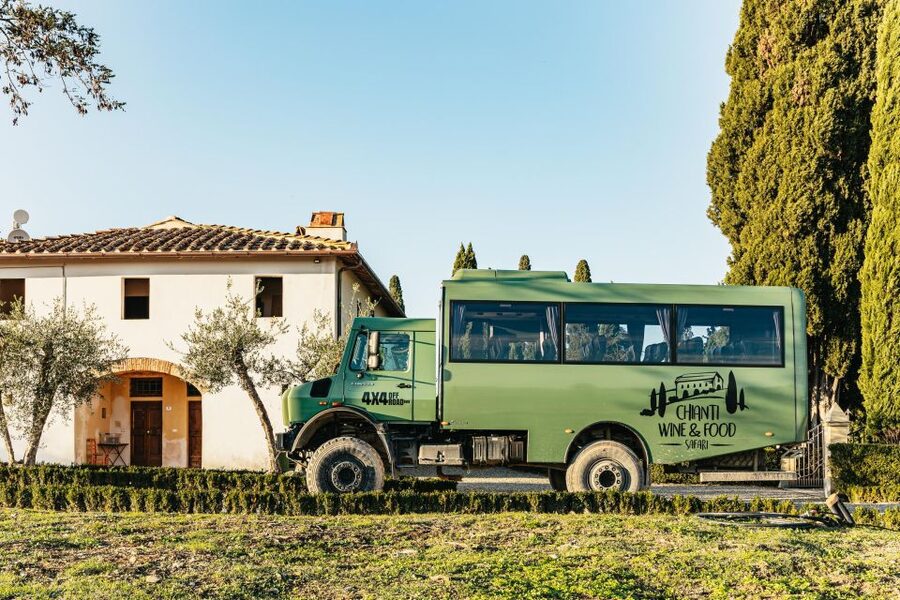 SMALL GROUP Tuscany Wine Tasting Safaris with Lunch / Dinner - The winery visits: villas, cellars, and Chianti Classico