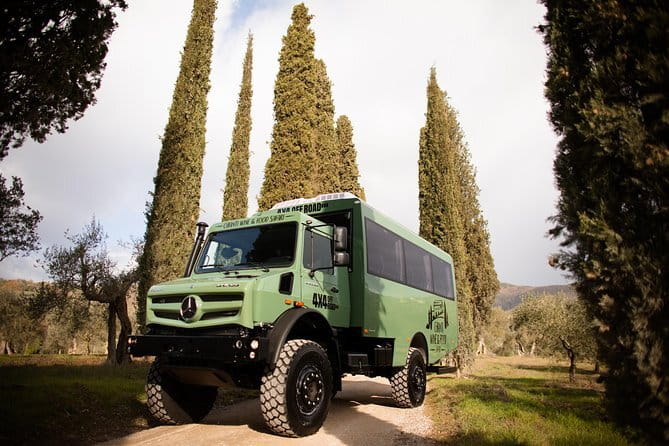 SMALL-GROUP Wine Safaris: Tuscan Wine Tasting Tours from Florence - Why the food makes the wine better