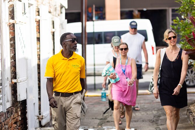 SoCoHo Jeep Safari - Historical Sites - Lunch - Beach - The guides are a major part of the experience