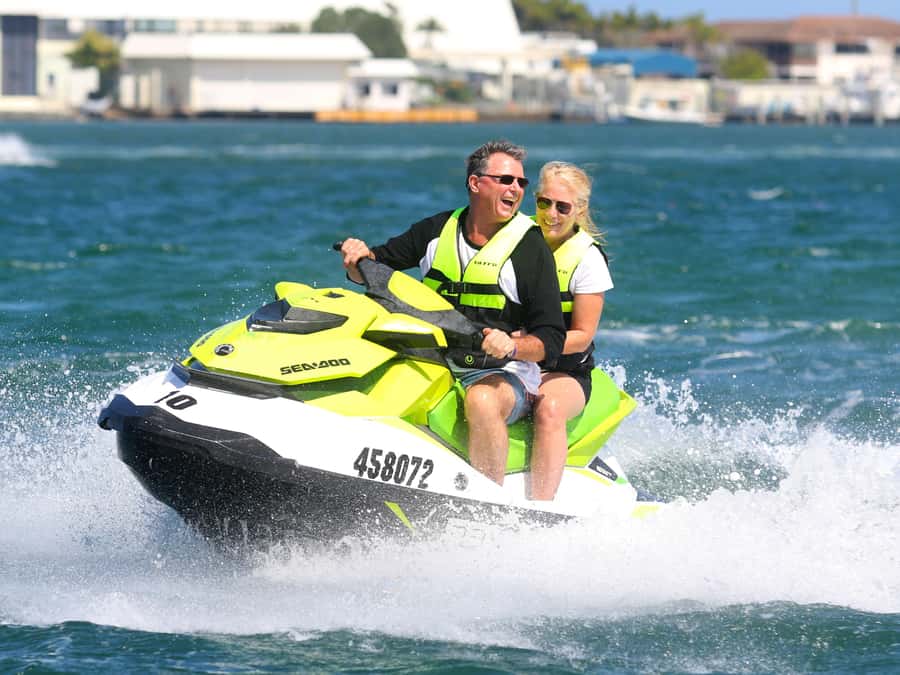 Sydney: 30 min Jet Ski Safari - North for 10 kilometres, then back through the bends