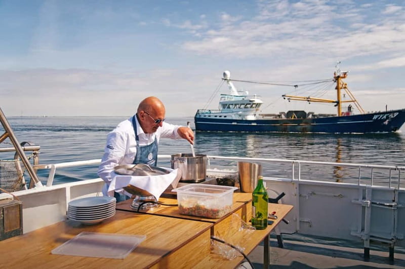 Sylt: Shell safari with boat | incl. Mussel tasting & 1 glass of wine - The boat ride on the Adler VI