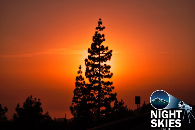 Teide National Park Sunset & Stargazing with Dinner (Star Safari) - Montaña Samara and a sunset above the Sea of Clouds