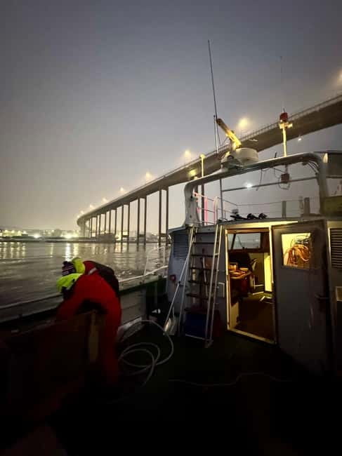 Tromsø: Fishing Sea Safari - Hot drinks and fish soup onboard